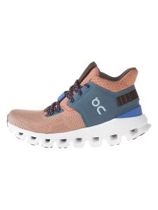 ON RUNNING Buty turystyczne "Cloud Hi Edge 1" w kolorze niebiesko-czerwonym rozmiar: 37. Czerwone buty trekkingowe On Running, bez zapięcia. Za 329,42 zł.