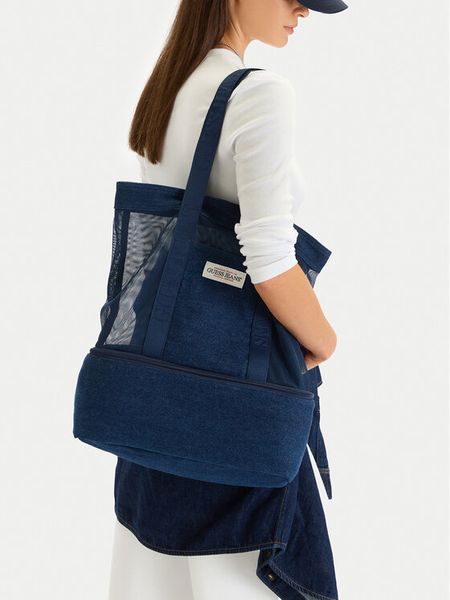Guess Jeans Torebka CWBEO-GUESS-M-004-09 Granatowy. Niebieskie shopper bag Guess Jeans, z aplikacjami, z jeansu, bez dodatków. Za 189,99 zł.
