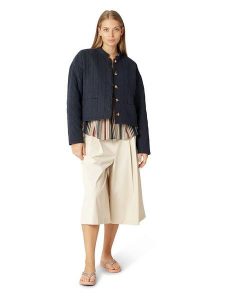 Ilse Jacobsen Kurtka przejściowa w kolorze granatowym rozmiar: 44. Niebieskie kurtki Ilse Jacobsen, bez wzorów, bez kaptura. Za 215,21 zł.