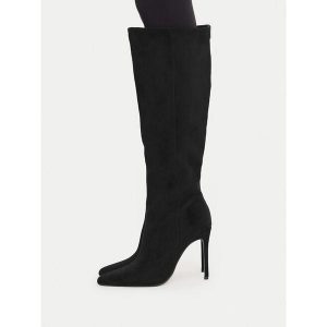 Kozaki Nine West. Czarne kozaki Nine West, bez wzorów, bez obcasa, na szpilce, bez zapięcia. Za 379,99 zł.