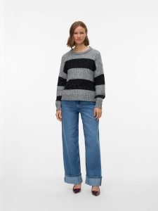 Vero Moda Sweter w kolorze szaro-czarnym rozmiar: XL. Czarne swetry oversize Vero Moda, s, bez wzorów, z materiału, bez ramiączek. Za 104,99 zł.