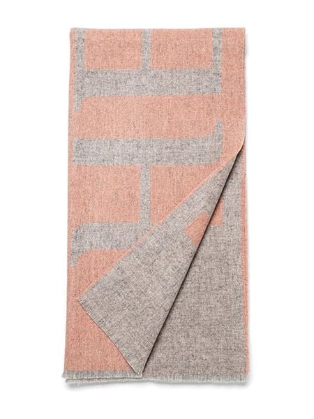 Hey Marly Wełniany szal "Signature" w kolorze pomarańczowym - 200 x 55 cm rozmiar: onesize. Pomarańczowe szaliki Hey Marly, bez wzorów, z kaszmiru. Za 283,48 zł.