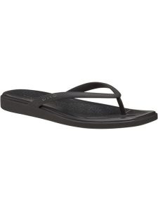 Japonki Dla Dorosłych Crocs Miami Flip. Czarne klapki Crocs, bez wzorów, z materiału, bez obcasa. Za 169,99 zł.