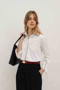 KOSZULA LOTTI BIAŁA M - Flawless. Białe koszule Flawless, m, bez wzorów, z bawełny, bez kołnierzyka, bez ramiączek. Za 369,00 zł.