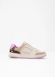 Sneakersy ze zwierzęcymi wzorami. Brązowe buty sportowe bonprix, bez wzorów, bez zapięcia. Za 124,99 zł.