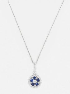 ATELIER DU DIAMANT Złota zawieszka "Courtney" z diamentami i szafirami rozmiar: onesize. Niebieskie zawieszki ATELIER DU DIAMANT, z diamentem, złote. Za 1 283,99 zł.