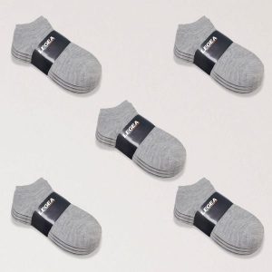 Techniczne skarpety treningowe Ghost - 25 par szare. Białe skarpetki LEGEA, bez wzorów, z elastanu. Za 86,00 zł.