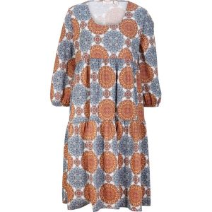 Sukienka shirtowa z lejącego materiału z wiskozą. Niebieskie sukienki bonprix, bez wzorów, z wiskozy, bez kołnierzyka, bez ramiączek. Za 79,99 zł.