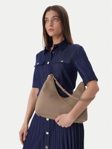 Calvin Klein Torebka Emblem Hw Pebble Shoulder Bag LV04F3495G Beżowy. Brązowe torebki klasyczne Calvin Klein, bez wzorów, ze skóry, bez dodatków. Za 344,99 zł.