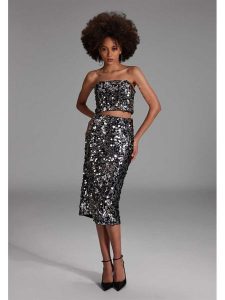 SWING Spódnica w kolorze srebrnym rozmiar: 38. Szare spódnice Swing, bez wzorów, midi. Za 205,45 zł.