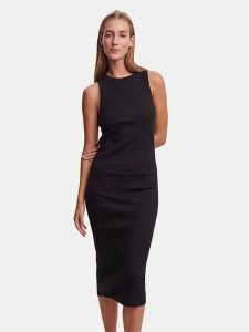 Vero Moda Sukienka letnia Lavender 10230437 Czarny Slim Fit. Czarne kombinezony Vero Moda, na lato, l, bez wzorów, z bawełny, bez kołnierzyka, bez ramiączek. Za 119,99 zł.