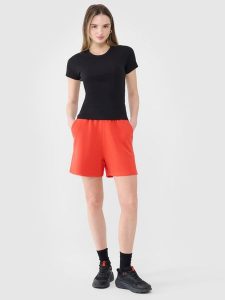 4F Spodenki dresowe damskie - czerwone XL. Czerwone szorty 4f, bez wzorów, z bawełny, sportowe. W wyprzedaży za 59,99 zł.
