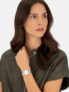 Liebeskind Zegarek kwarcowy w kolorze różowozłoto-białym rozmiar: onesize. Białe, analogowe zegarki Liebeskind. Za 260,99 zł.