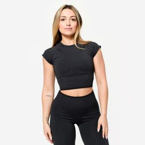 Koszulka do treningu siłowego damska Domyos krótki rękaw. Czarne bluzki DOMYOS, xl, bez wzorów, z elastanu, sportowe, bez kołnierzyka, bez ramiączek. Za 64,99 zł.