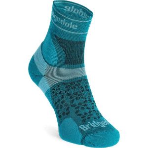 Damskie skarpety Trail Run Bridgedale Ultralight T2 Merino. Zielone skarpetki Bridgedale, bez wzorów. Za 87,99 zł.