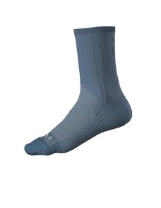 Skarpetki rowerowe Alé Cycling Color Block. Niebieskie skarpetki Ale Cycling, bez wzorów, z elastanu. Za 93,99 zł.
