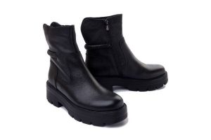 BIOECO BY ARKA 7829 2241 czarny, botki damskie. Czarne botki Bioeco by Arka, na zimę, bez wzorów, ze skóry, bez obcasa, na obcasie, bez zapięcia. Za 479,90 zł.