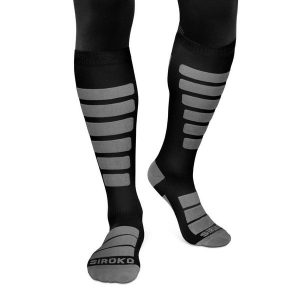 Skarpety do sportów zimowych unisex SIROKO Aoraki. Czarne skarpetki SIROKO, bez wzorów. Za 106,00 zł.