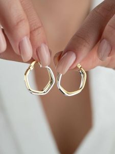 Lodie Silver Pozłacane kolczyki-kreole rozmiar: onesize. Szare kolczyki Lodie Silver, pozłacane. Za 126,99 zł.