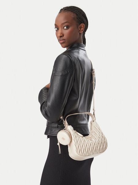 Guess Torebka J6BZ23 W4033 Złoty. Żółte torebki klasyczne Guess, z aplikacjami, ze skóry, bez dodatków. Za 284,99 zł.