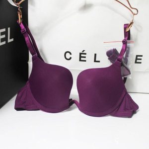 Biustonosz push-up plunge z efektem unoszenia biustu Khalilah. Białe biustonosze Intica, bez wzorów. Za 99,00 zł.