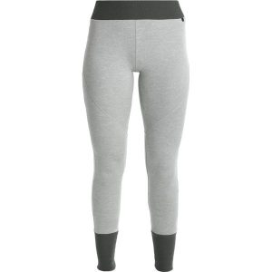 Under Armour TO/FROM Legginsy true gray heather. Szare legginsy marki Under Armour, z elastanu. W wyprzedaży za 149,40 zł.