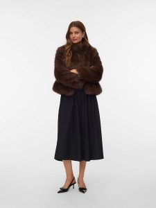 Vero Moda Kurtka przejściowa w kolorze brązowym rozmiar: S. Brązowe kurtki Vero Moda, s, bez wzorów, bez kaptura. Za 219,60 zł.