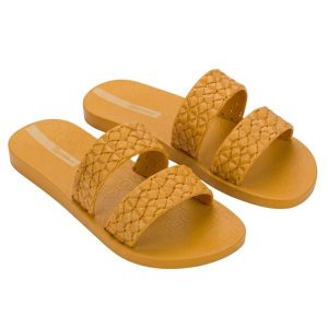 Klapki basenowe damskie Ipanema Renda II. Brązowe klapki Ipanema, bez wzorów, z jeansu, bez obcasa. Za 55,99 zł.