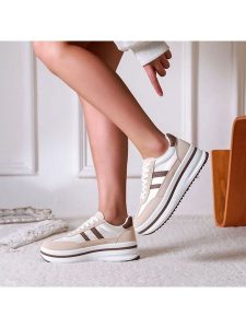 Lov'it Sneakersy w kolorze beżowym rozmiar: 40. Brązowe trampki Lov'it, bez wzorów, bez zapięcia. Za 104,99 zł.