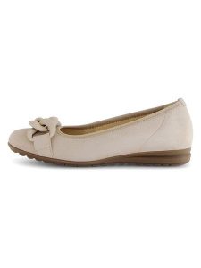 Gabor Skórzane baleriny w kolorze kremowym rozmiar: 40,5. Brązowe balerinki Gabor, bez wzorów, bez obcasa, bez zapięcia. Za 170,07 zł.