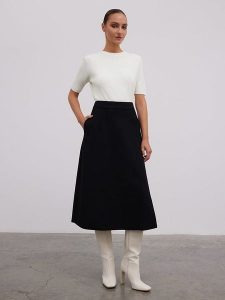 BGN Spódnica w kolorze czarnym rozmiar: 40. Czarne spódnice BGN, na co dzień, bez wzorów, z wełny, midi. Za 139,20 zł.