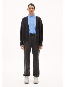 Armedangels Spodnie dresowe "Emisaa" w kolorze czarnym rozmiar: S. Czarne spodnie dresowe ARMEDANGELS, s, bez wzorów, z bawełny. Za 230,53 zł.