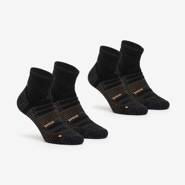 Skarpety turystyczne długie (2 pary) dla dorosłych Hike 900. Brązowe skarpetki QUECHUA, bez wzorów, z elastanu. Za 109,99 zł.