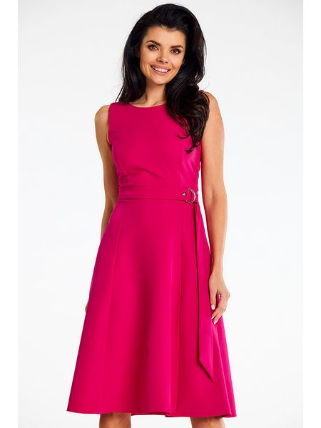 Awama Sukienka w kolorze różowym rozmiar: XL. Różowe sukienki Awama, xl, bez wzorów, bez kołnierzyka, bez ramiączek, midi. Za 110,04 zł.