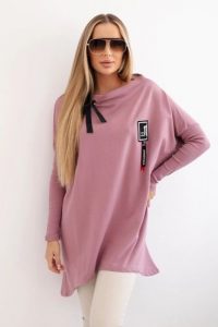 Bluza oversize z asymetrycznymi bokami ciemno różowa. Czerwone bluzy KESI, l, bez wzorów, z bawełny, bez kaptura. Za 209,11 zł.