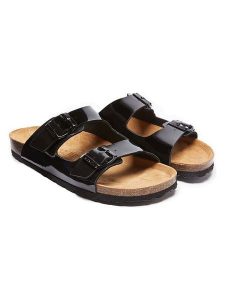 Mandel Klapki "Alberto" w kolorze czarnym rozmiar: 41. Czarne klapki Mandel, bez wzorów, z otwartym noskiem, bez obcasa. Za 121,99 zł.