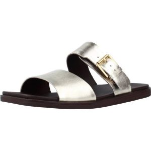 Sandały CLARKS OFRA SLIDE Złoty. Żółte sandały Clarks, bez wzorów, ze skóry, bez obcasa, bez zapięcia. Za 257,99 zł.