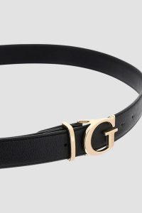 GUESS Czarny damski pasek Bianca H30, Rozmiar S. Czarne paski Guess, z aplikacjami, z jeansu, eleganckie. W wyprzedaży za 249,99 zł.