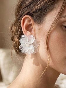 Atelier MIU Kolczyki-wkrętki rozmiar: onesize. Kolczyki Atelier MIU, sztuczne. Za 84,99 zł.