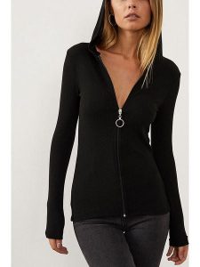 Milan Kiss Bluzka w kolorze czarnym rozmiar: XL. Czarne bluzki Milan Kiss, xl, bez wzorów, bez kołnierzyka, bez ramiączek. Za 126,99 zł.