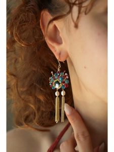 Pierres delicates Pozłacane kolczyki z kryształami rozmiar: onesize. Czerwone kolczyki Pierres delicates, z kryształem, pozłacane. Za 86,99 zł.