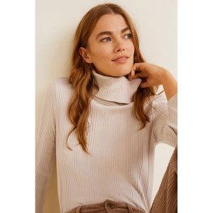 Mango - Bluzka Marron. Golfy marki Mango. W wyprzedaży za 39,90 zł.