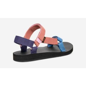 Sandały damskie Teva Original Universal. Czerwone sandały Teva, bez wzorów, bez obcasa, bez zapięcia. Za 301,50 zł.