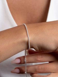 Heliophilia Srebrna bransoletka rozmiar: onesize. Szare bransoletki Heliophilia, srebrne. Za 130,99 zł.