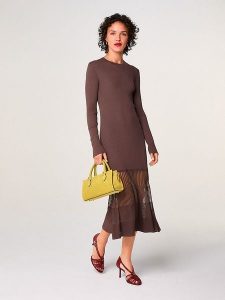 Rodier Sukienka w kolorze brązowym rozmiar: L. Brązowe sukienki Rodier, l, bez wzorów, prążkowane, bez kołnierzyka, bez ramiączek, midi. Za 478,99 zł.