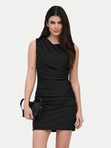ONLY Sukienka codzienna Lamber 15374633 Czarny Regular Fit. Czarne kombinezony ONLY, m, bez wzorów, z syntetyku, bez kołnierzyka, bez ramiączek. Za 139,99 zł.