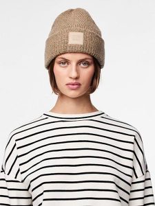 Pieces Czapka beanie w kolorze brązowym rozmiar: onesize. Brązowe czapki Pieces, z aplikacjami, z materiału. Za 52,05 zł.