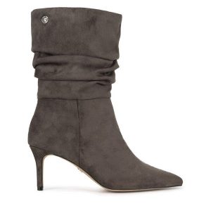 Botki Nine West. Szare botki Nine West, bez wzorów, bez obcasa, na szpilce, bez zapięcia. Za 299,99 zł.