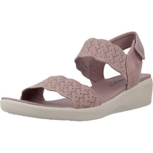 Sandały SKECHERS ARYA Fioletowy. Fioletowe sandały Skechers, bez wzorów, z tkaniny, bez obcasa, bez zapięcia. Za 215,99 zł.