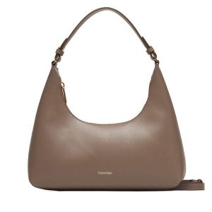 Torebka Calvin Klein. Brązowe torebki klasyczne Calvin Klein, bez wzorów, bez dodatków. Za 489,99 zł.